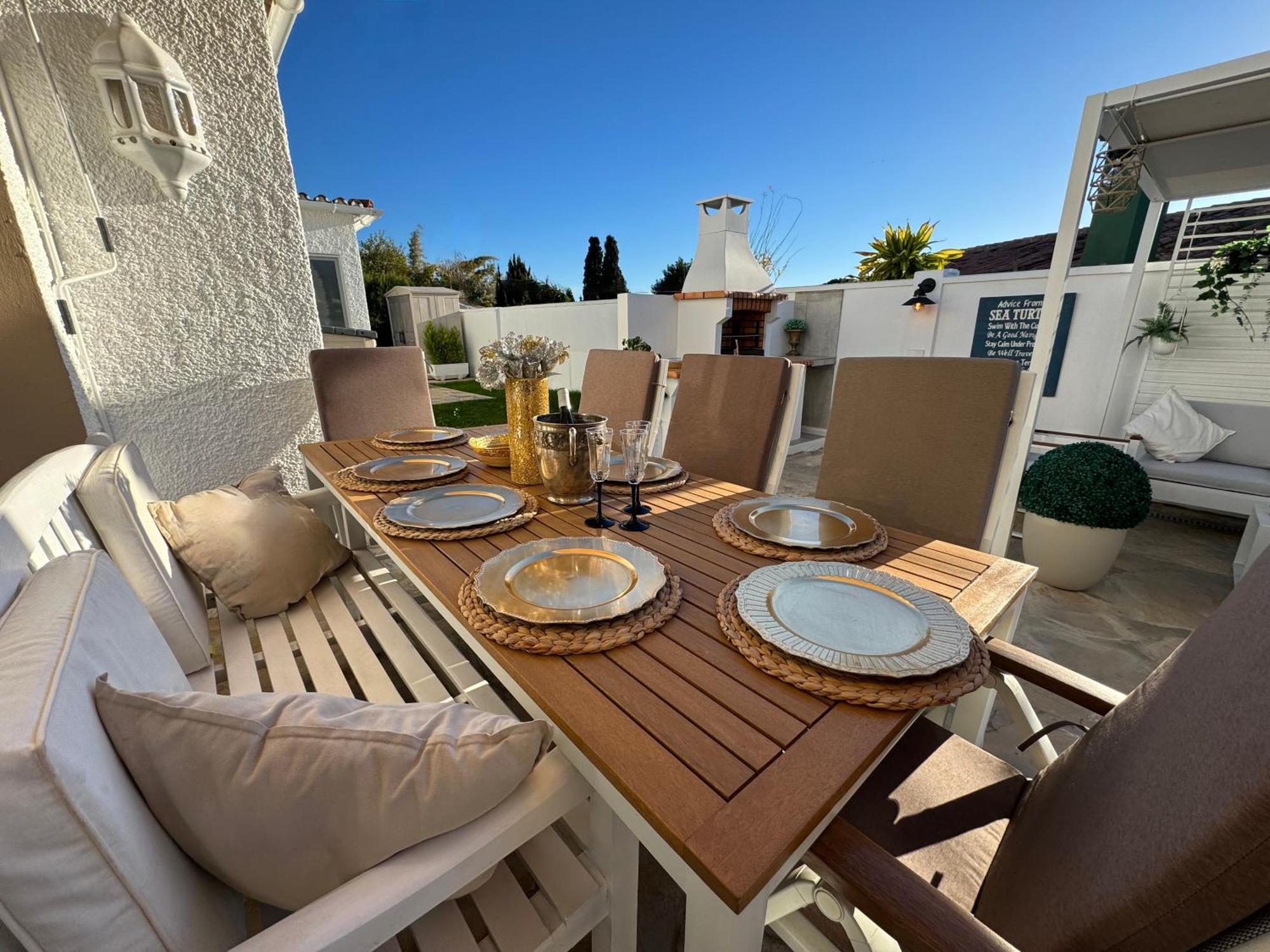 Villa Casacara Marbella Beachside Costabella -Spain المظهر الخارجي الصورة