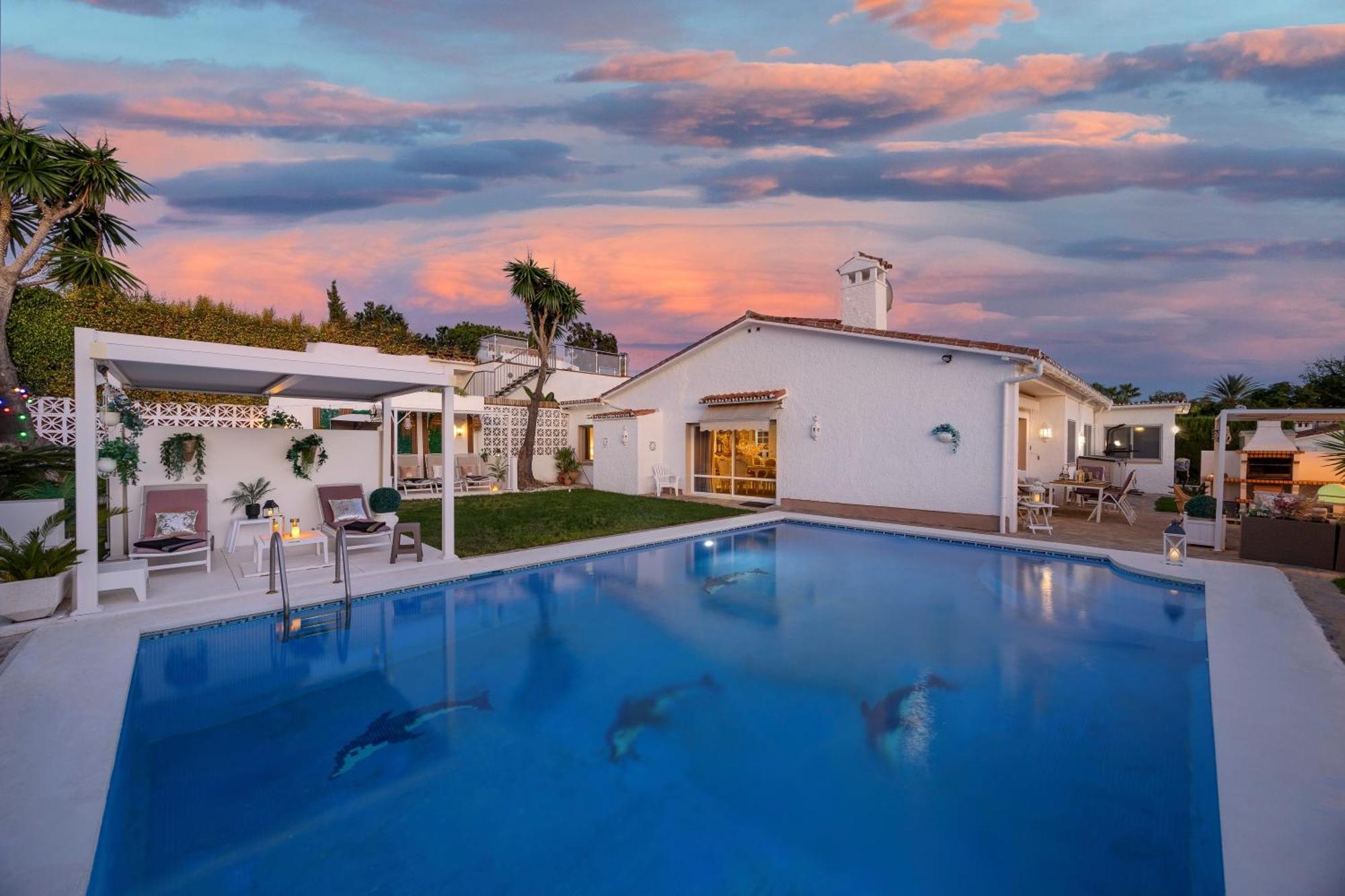 Villa Casacara Marbella Beachside Costabella -Spain المظهر الخارجي الصورة