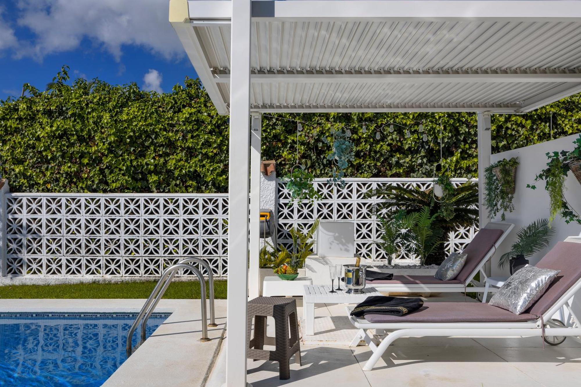 Villa Casacara Marbella Beachside Costabella -Spain المظهر الخارجي الصورة
