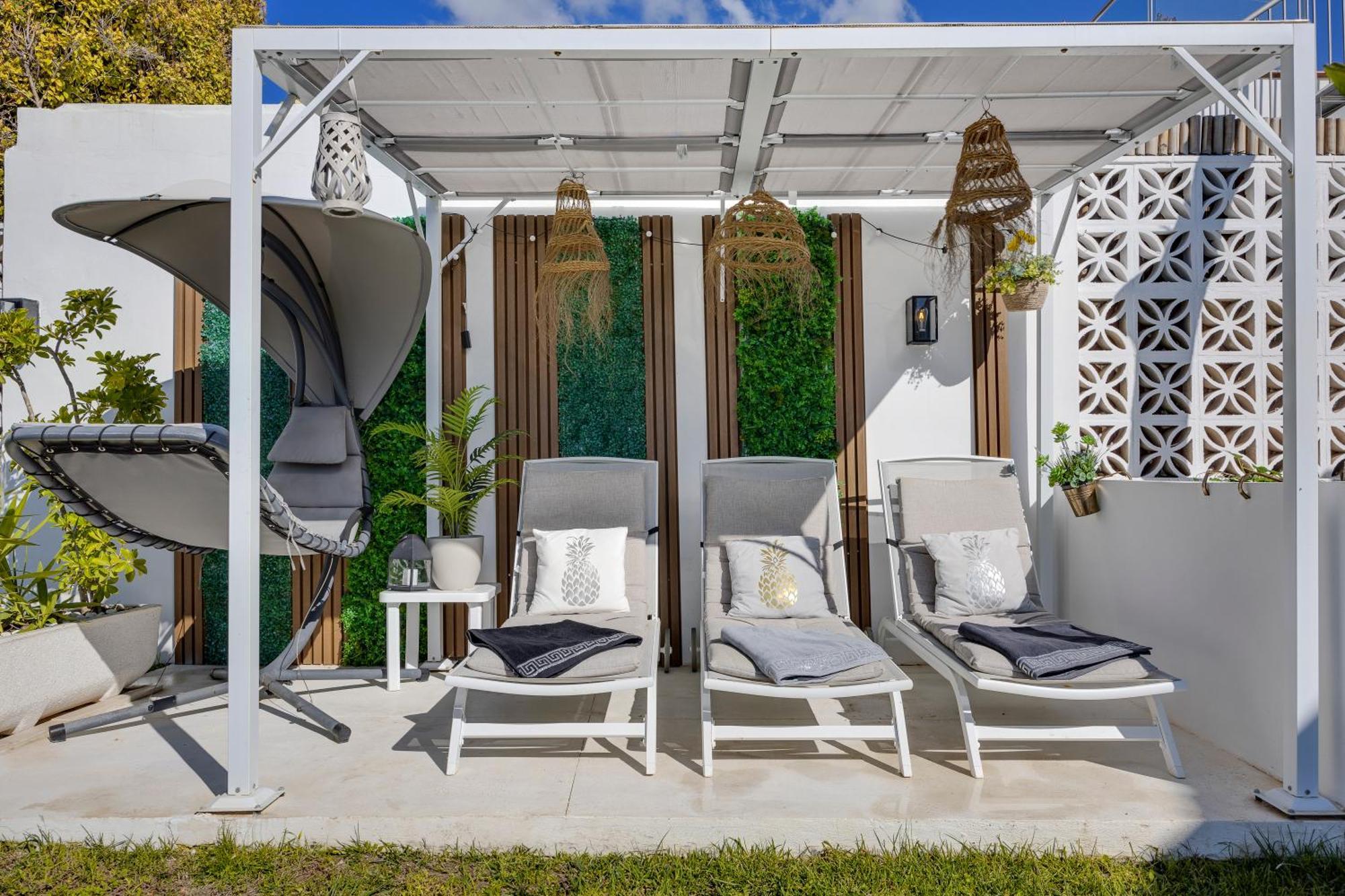 Villa Casacara Marbella Beachside Costabella -Spain المظهر الخارجي الصورة