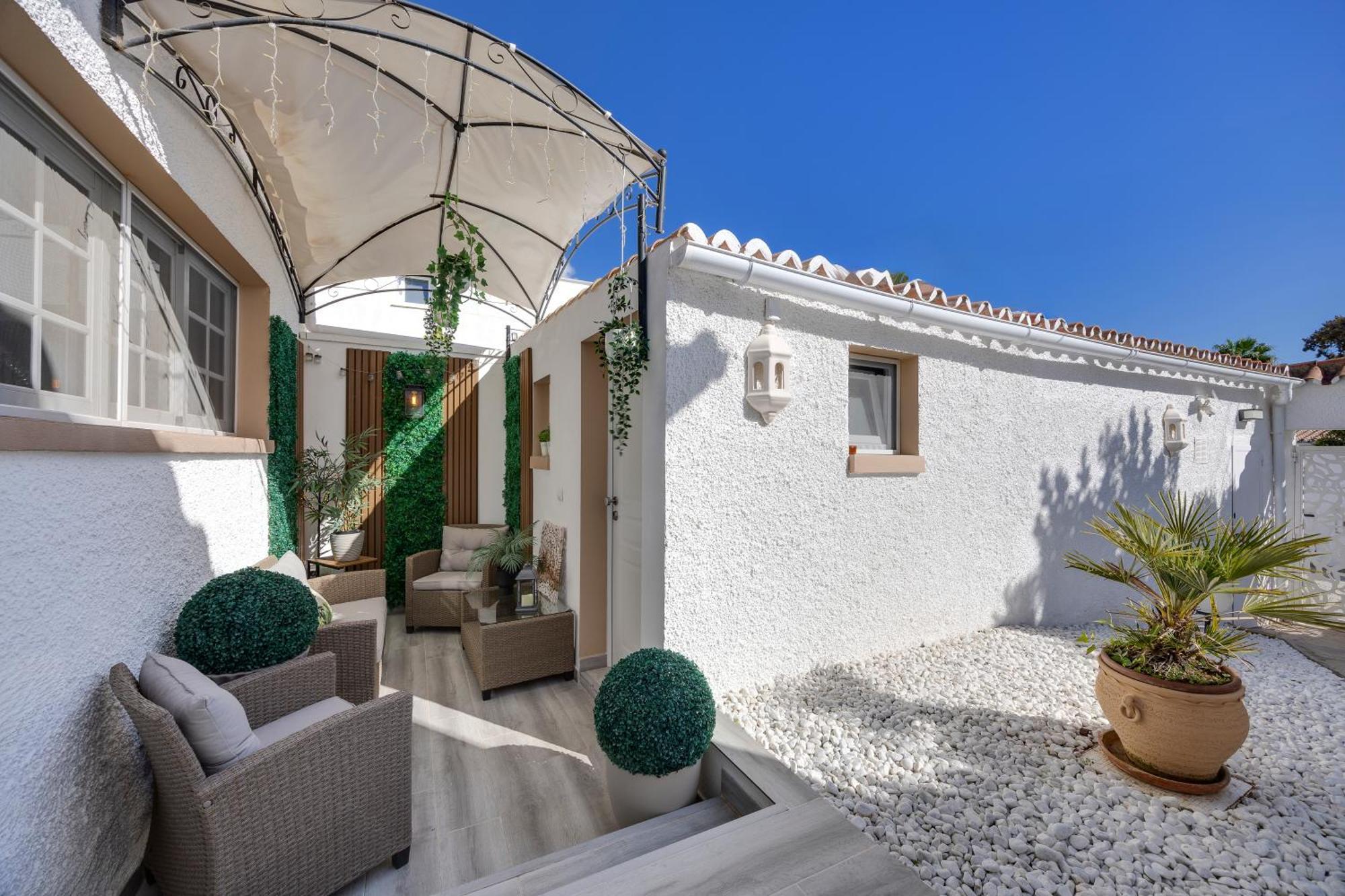 Villa Casacara Marbella Beachside Costabella -Spain المظهر الخارجي الصورة