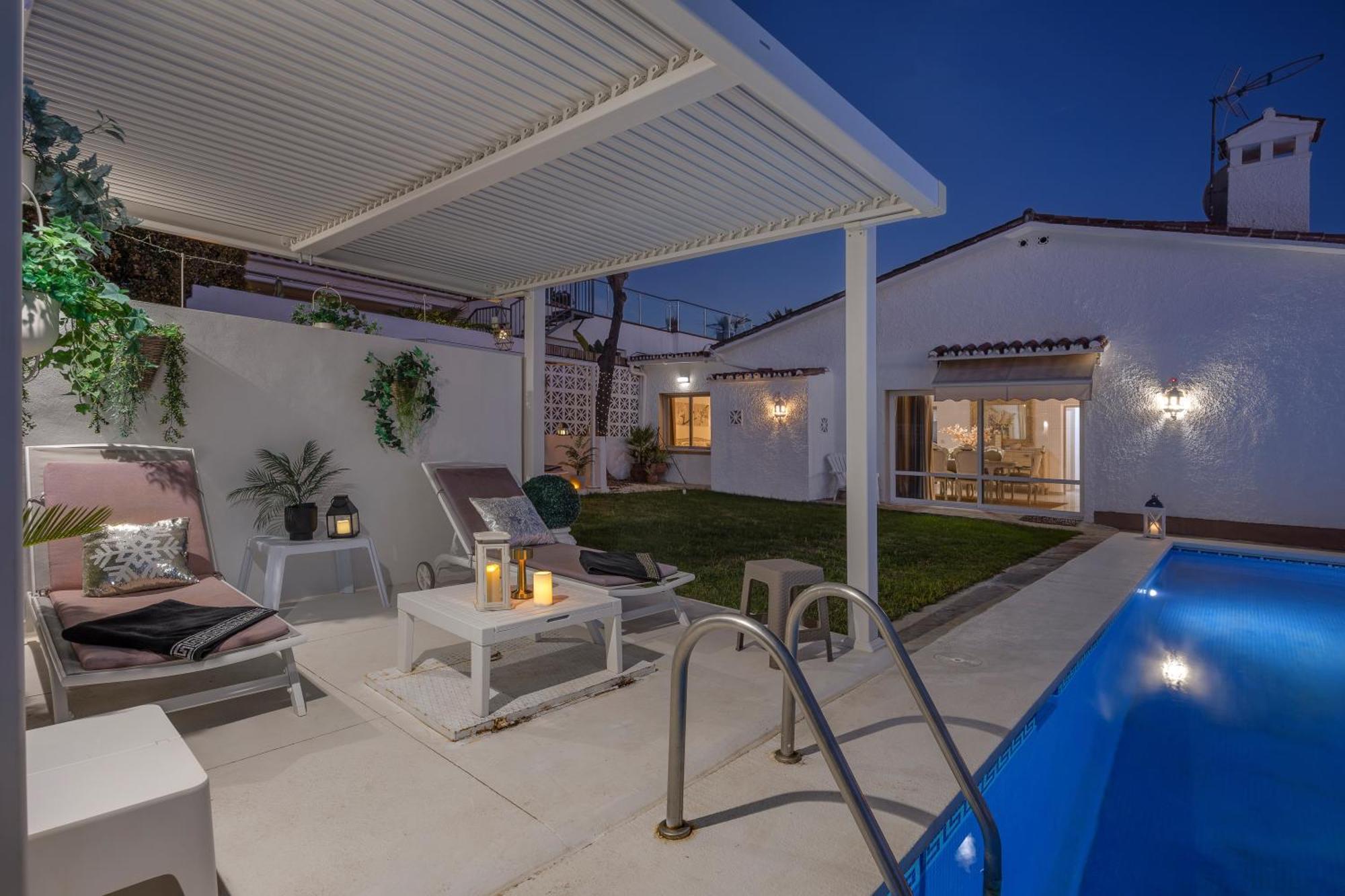 Villa Casacara Marbella Beachside Costabella -Spain المظهر الخارجي الصورة