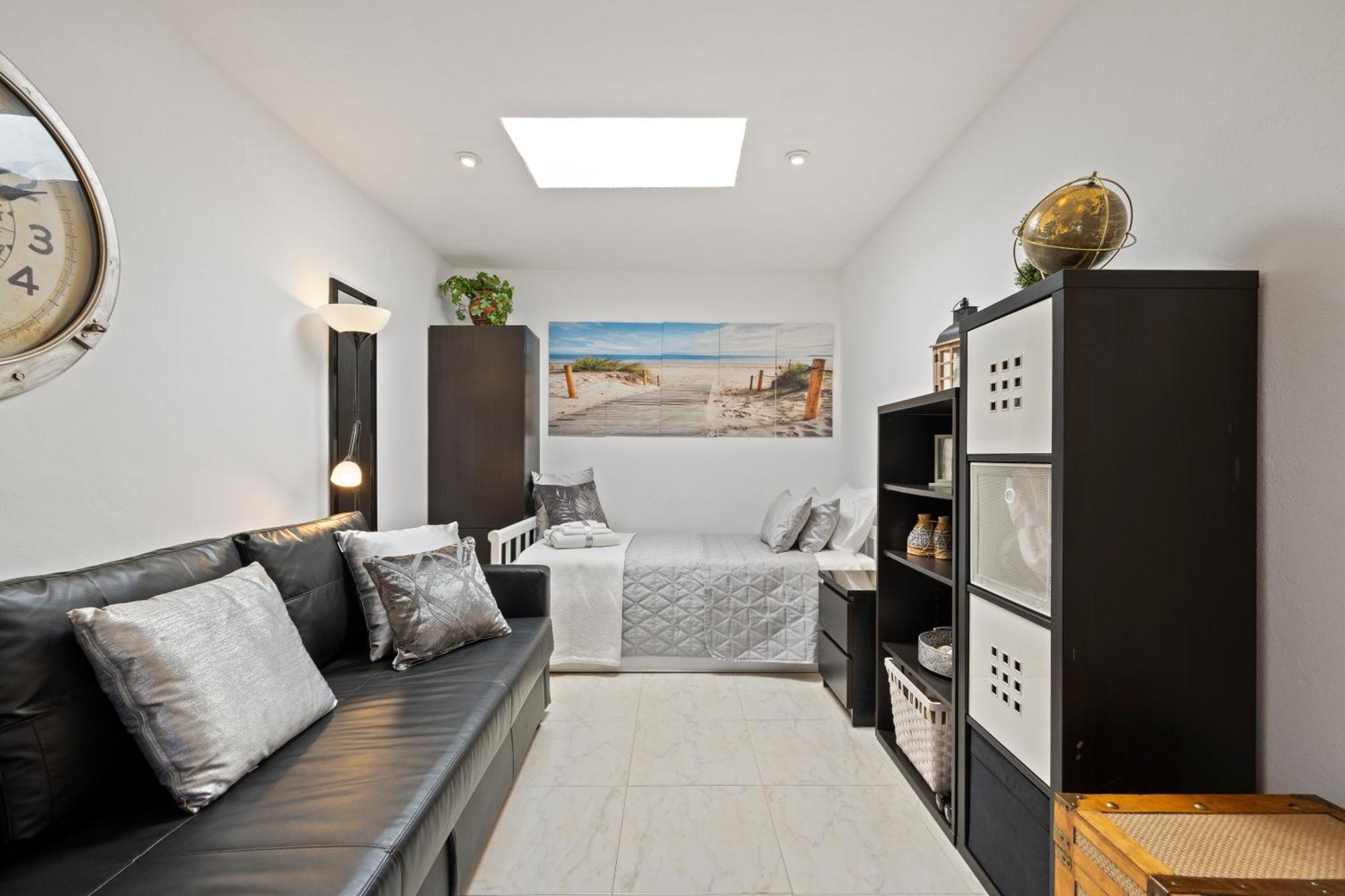 Villa Casacara Marbella Beachside Costabella -Spain المظهر الخارجي الصورة
