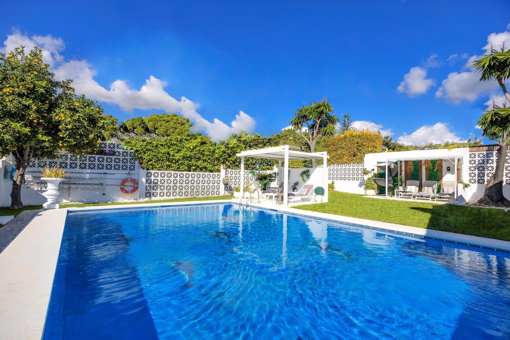 Villa Casacara Marbella Beachside Costabella -Spain المظهر الخارجي الصورة
